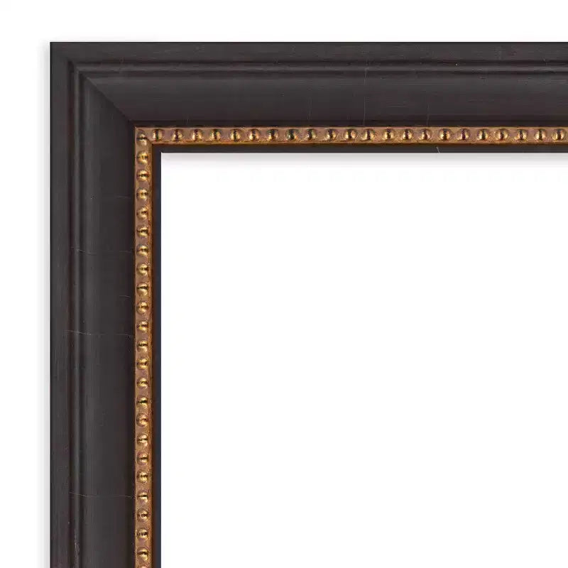 Specchio da parete in legno smussato 31" x 25": Stile moderno, Nessun assemblaggio, Include hardware di montaggio
