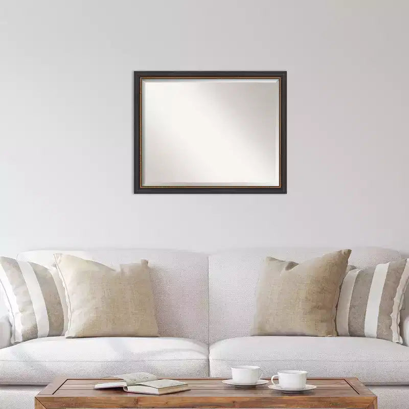 Specchio da parete in legno smussato 31" x 25": Stile moderno, Nessun assemblaggio, Include hardware di montaggio