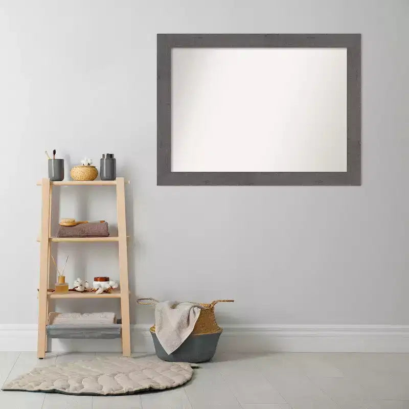 Specchio da parete per bagno, 44" x 33", non bisellato, grigio, a doghe rustiche
