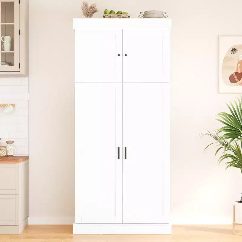 Despensa de cocina independiente de 77 pulgadas de alto, armario de almacenamiento estilo granja con estantes ajustables, estantes en las puertas, cajones y botelleros - ModernLuxe