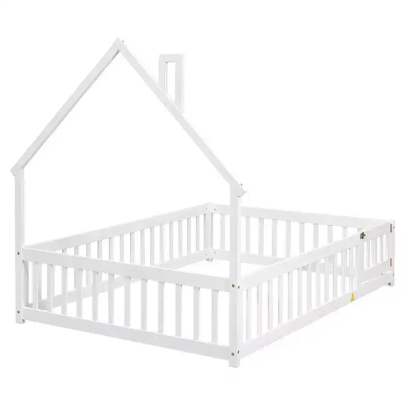 Letto a pavimento a forma di casetta con recinzione e sponde – Letto per bambini in legno massello di pino, bianco