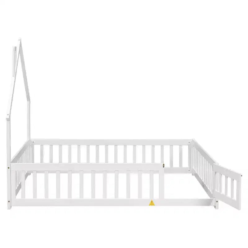 Letto a pavimento a forma di casetta con recinzione e sponde – Letto per bambini in legno massello di pino, bianco