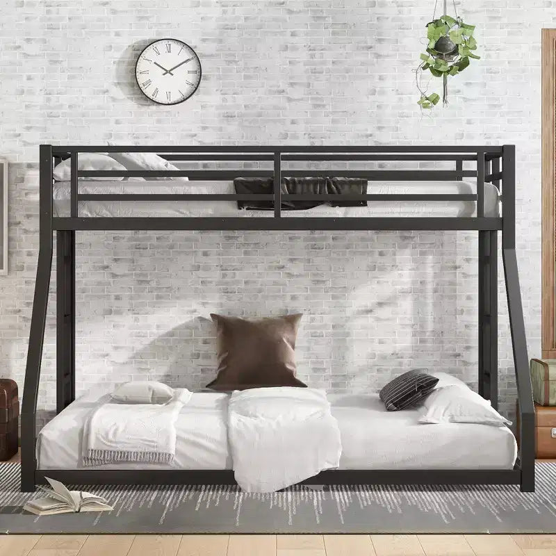 Letto a castello Twin XL su Queen con scaletta e ringhiera di sicurezza, struttura robusta insonorizzata per adolescenti e adulti, nero