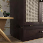 Struttura letto a scomparsa matrimoniale con porta USB e cassetto portaoggetti per camera da letto/camera degli ospiti, letto in legno di pino con decorazione in rattan