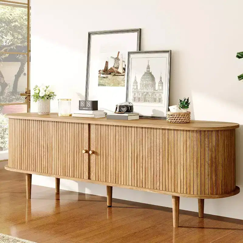 AMERLIFE 70-Zoll-TV-Ständer mit Beinen aus Massivholz, moderne TV-Konsole im Mid-Century-Stil mit Lamellentür