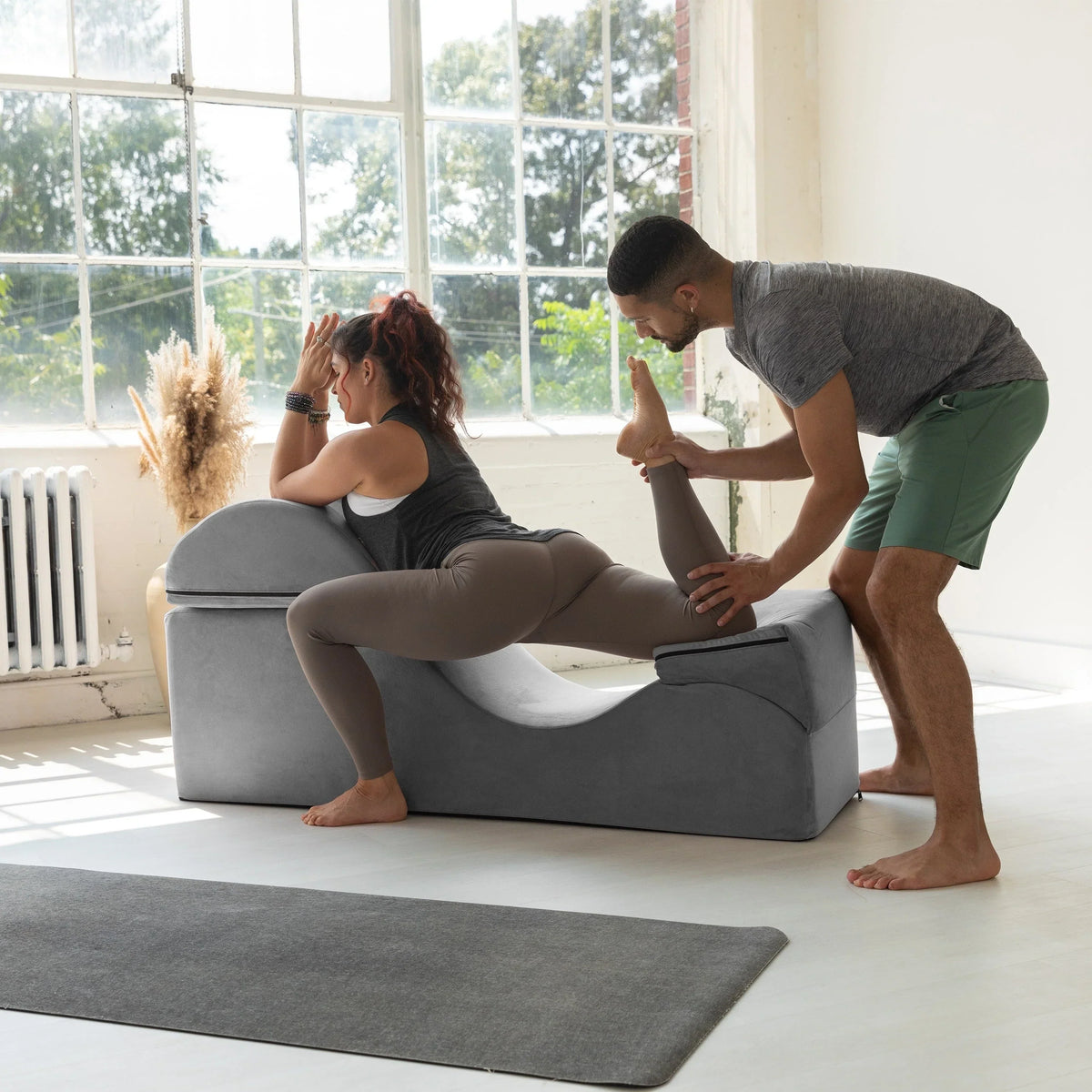 Chaise longue convertibile Avana Kami / poltrona per yoga e massaggi - pouf 2-in-1 con poltrona lounge da yoga ripiegabile estraibile nascosta, microvelluto - N/A