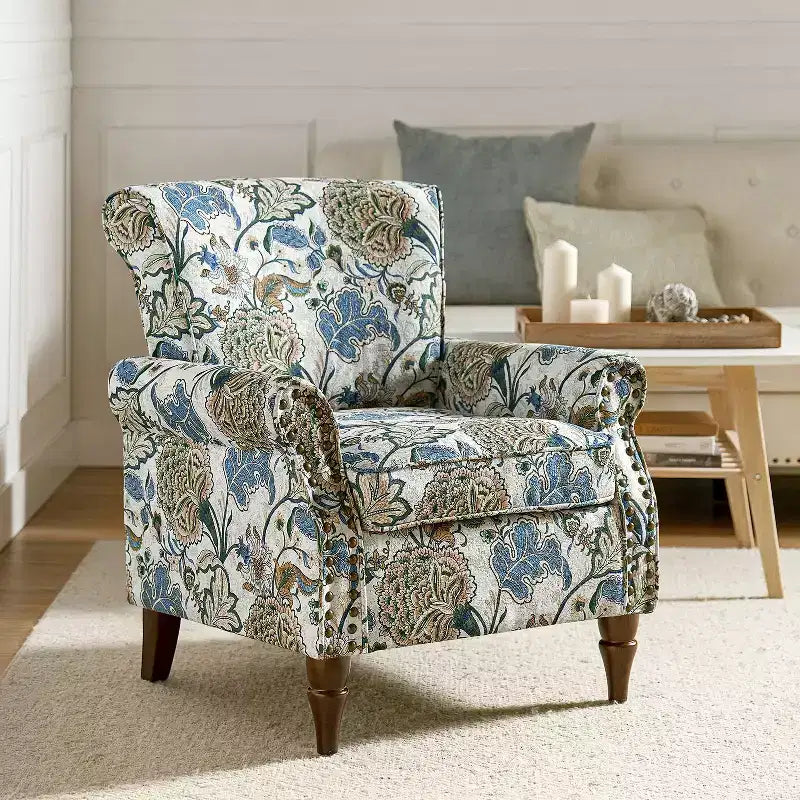 Araceli traditionele houten bloemenfauteuil met bekleding, hoge rugleuning en sierspijkerrand| ART OF LIVING DESIGNS