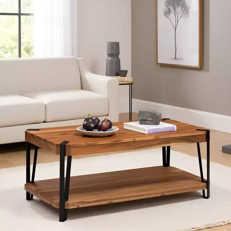 Tavolino da Caffè in Legno Massello di Acacia Bordo Naturale – Struttura in Metallo Nero, 109 cm