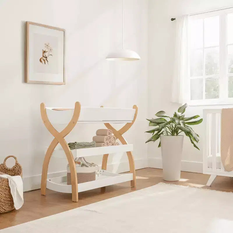 Comfy Cubs commode voor baby's - stevige houten constructie, tijdloze uitstraling met twee open planken voor babybenodigdheden