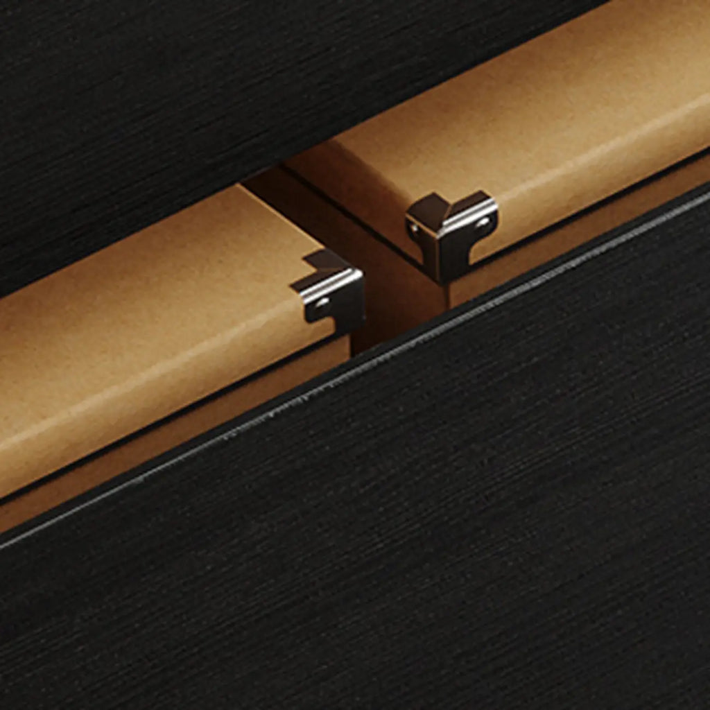 Cassettiera in legno ispirata all'Art déco con intagli geometrici