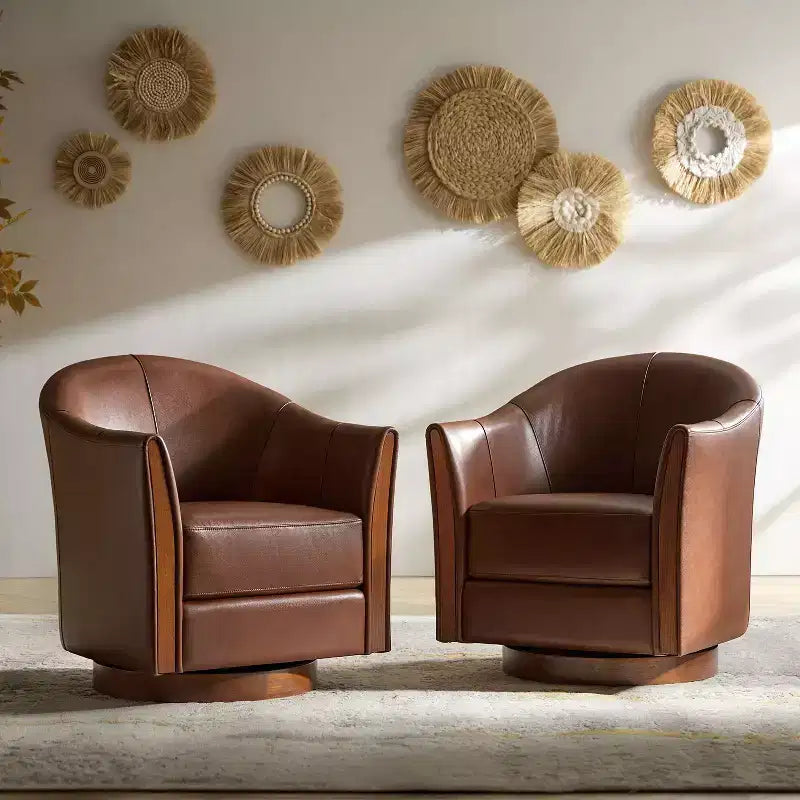 Set di 2 poltrone Pocono di transizione in vera pelle, girevoli, a forma di botte, con base in legno massello, Artful Living Design