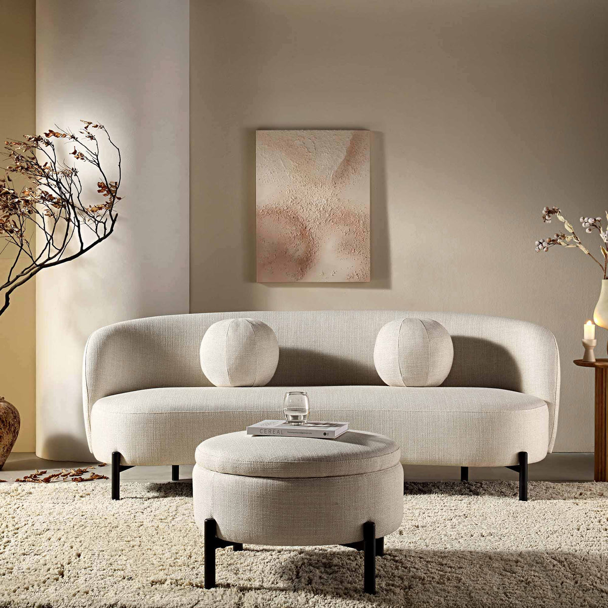 Divano curvo a 3 posti con cuscini sferici, misto lino beige