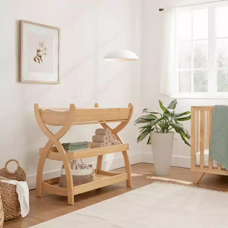 Comfy Cubs commode voor baby's - stevige houten constructie, tijdloze uitstraling met twee open planken voor babybenodigdheden