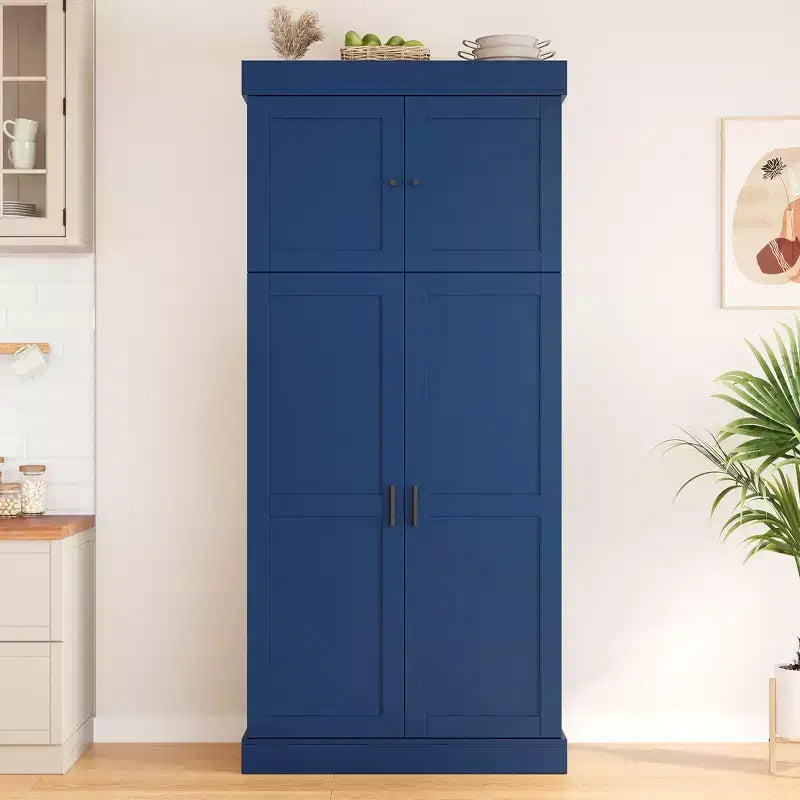 Despensa de cocina independiente de 77 pulgadas de alto, armario de almacenamiento estilo granja con estantes ajustables, estantes en las puertas, cajones y botelleros - ModernLuxe
