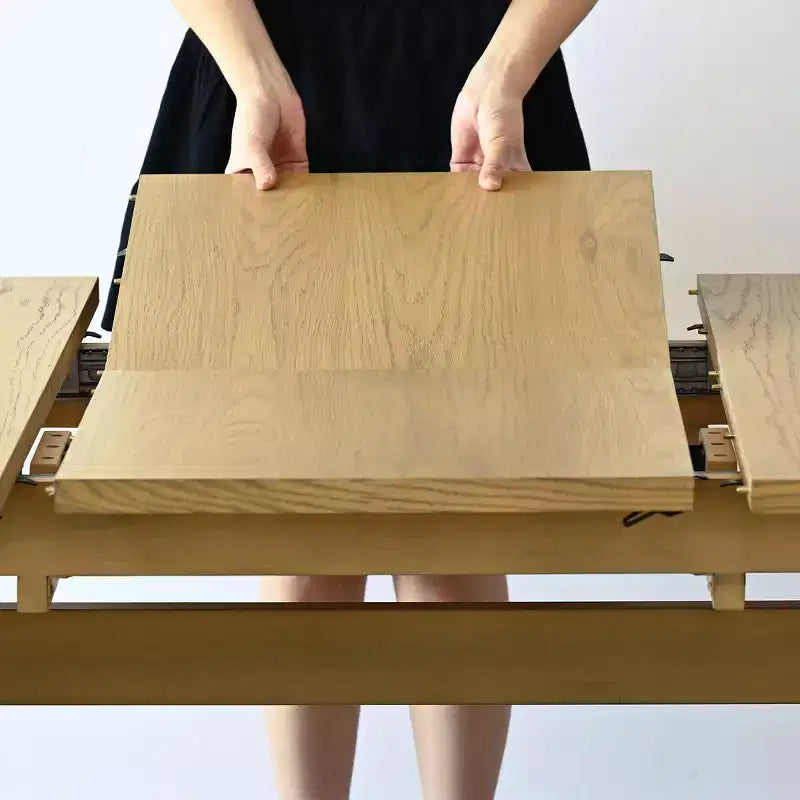 Set da pranzo composto da 9 pezzi per 8 persone, tavolo allungabile con base a cavalletto e sedie imbottite con gambe in legno massello-Panipeachy