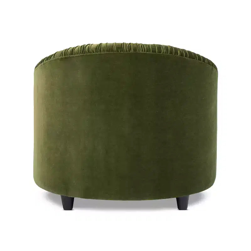 Poltrona decorativa Serena di Jennifer Taylor Home, con schienale a botte arricciato da 31,5", frangia a passamaneria e velluto performante verde oliva