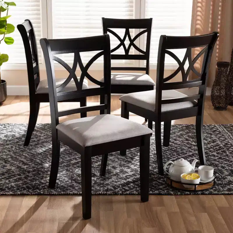 Set aus 4 Clarke-Esszimmerstühlen – Baxton Studio